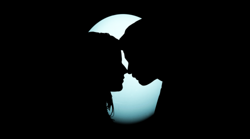 couple-silhouette-together-romantic-moon-black-background-5k-5400x3000-29268f88518ef215c115.png