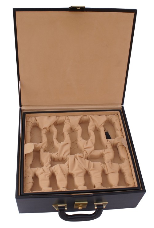 https://stauntoncastle.com/collections/chess-storage-and-presentation-box