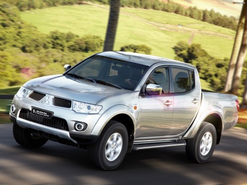 mitsubishi_l200_2012_pictures_2.jpg