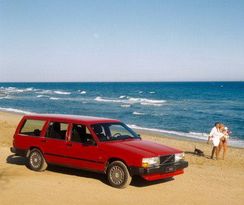 6161_Volvo_740_GL.jpg