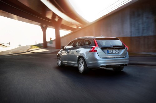 46816_Volvo_V60_Plug-in_Hybrid.jpg