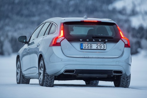 47825_The_Volvo_V60_Plug-in_Hybrid_in_northern_Sweden.jpg