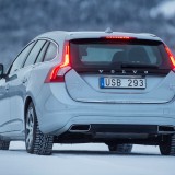 47825_The_Volvo_V60_Plug-in_Hybrid_in_northern_Sweden