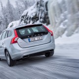 47830_The_Volvo_V60_Plug-in_Hybrid_in_northern_Sweden