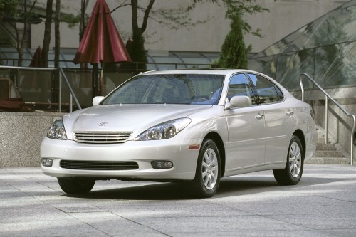 2002_Lexus_ES_300_05.jpg