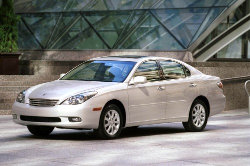 2004_Lexus_ES_330_02.jpg