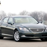 2007_Lexus_LS_460_10
