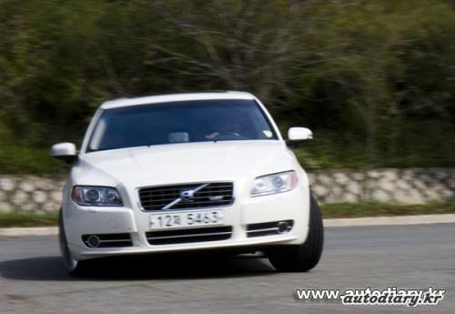 VolvoS80-807ea3d022b1ca7363.jpg