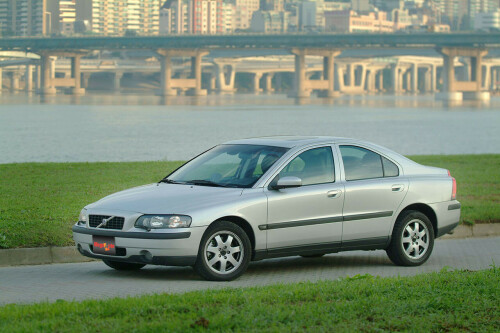 [2000/09/27] - VOLVO S60