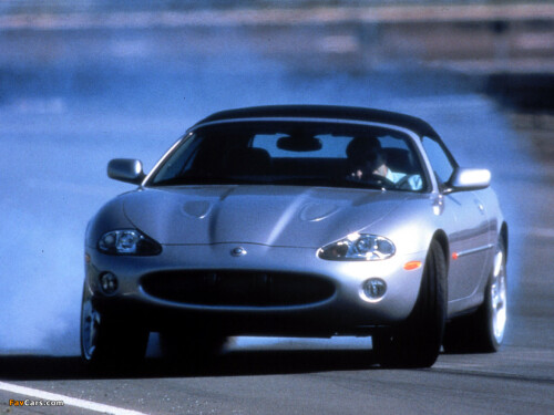 wallpapers_jaguar_xk_2001_1.jpg