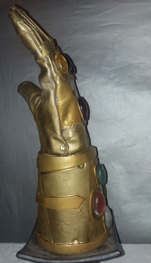 Divine-glove-based-on-the-real-divine-gauntlet-for-the-video-coming-soonthe-legend-of-the-divine-gauntlet-power-4.jpg