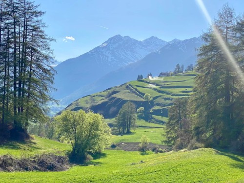 Explore-the-beauty-of-Engadin-Mountains.jpg