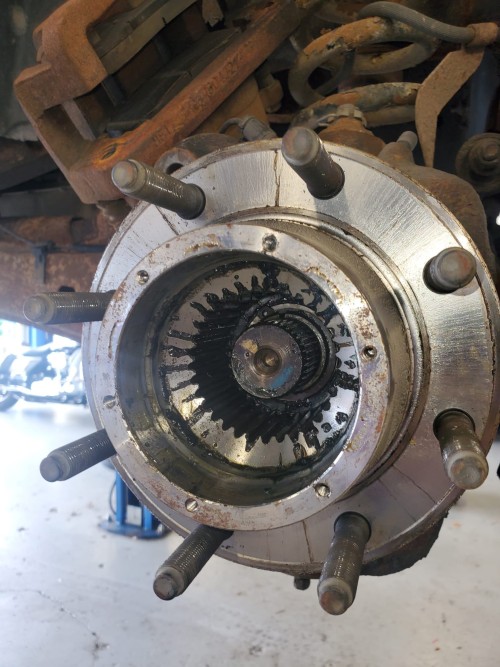 At Supreme Auto Care, they offer comprehensive brake services in Hamilton, Ontario. Their experienced technicians use advanced technology to inspect, repair, and replace your vehicle's brakes to ensure maximum safety and performance. Contact them today!
https://www.supreme-auto.ca/brakes/