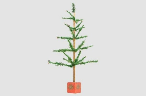 humblest-christmas-tree-in-the-world.jpg