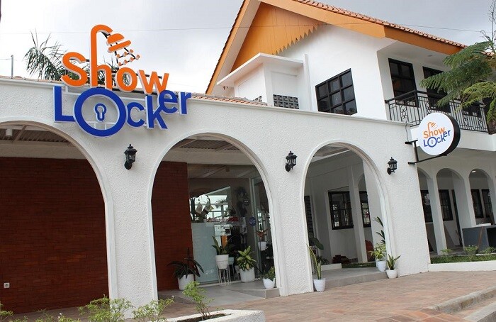 Shower and Locker merupakan salah satu layanan unggulan dari PT Kereta Api Indonesia (Persero). Sesuai dengan namanya, Shower and Locker memungkinkan kamu untuk mandi, berdandan, dan menyewa loker dengan harga yang terjangkau.