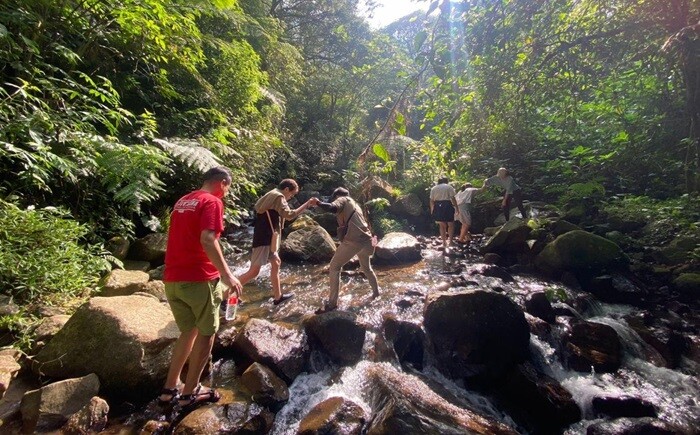 Desa Wisata Batu Layang di Cisarua, Kabupaten Bogor, Jawa Barat.