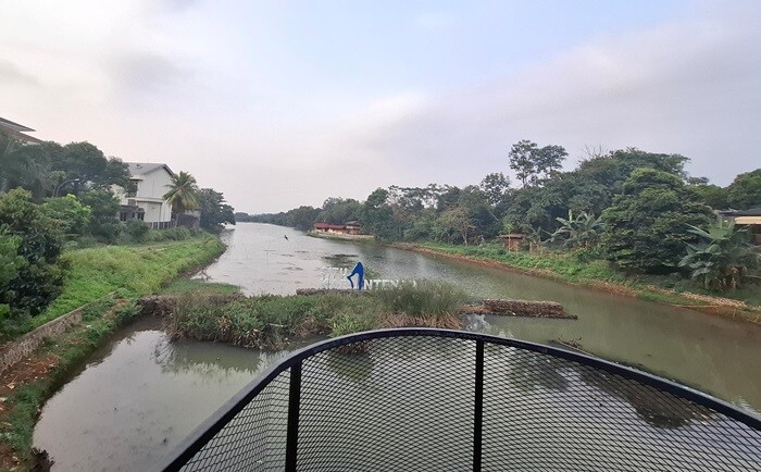 Suasana Situ Kebantenan, tempat wisata gratis di Bogor yang asri dengan keindahan alamnya.