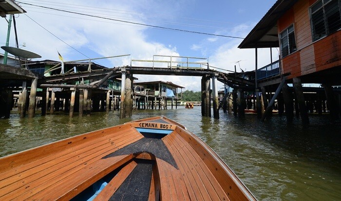 Kampong Ayer, desa terapung di Brunei Darussalam.