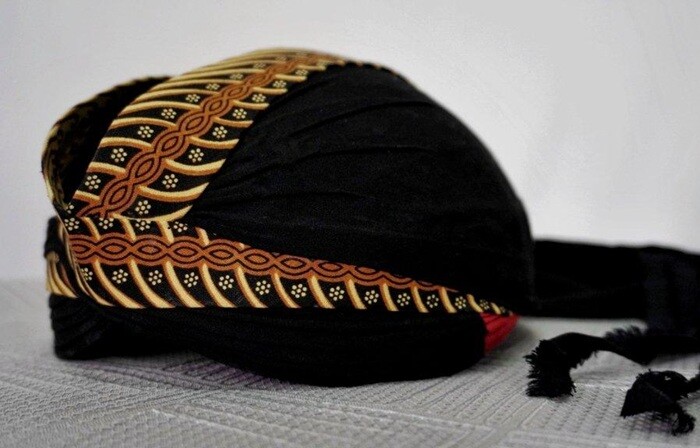 Salah satu blangkon terlaris, blangkon Samurai Solo.