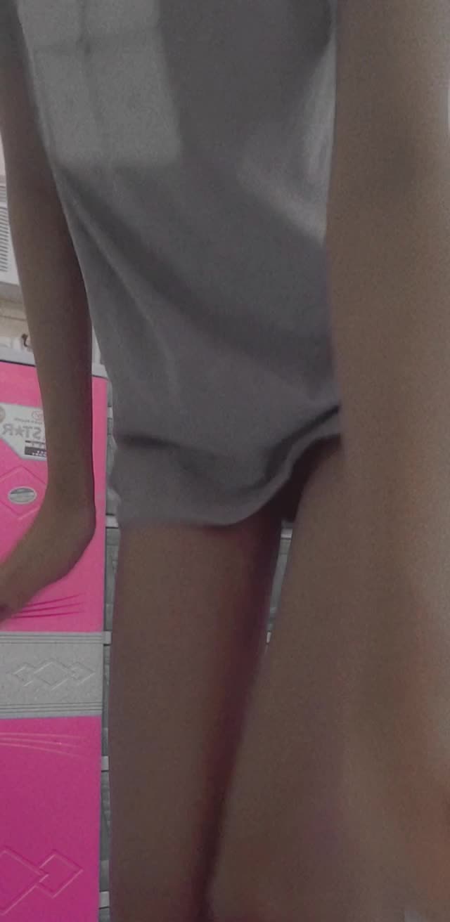 Memek tembem ada buntutnya
