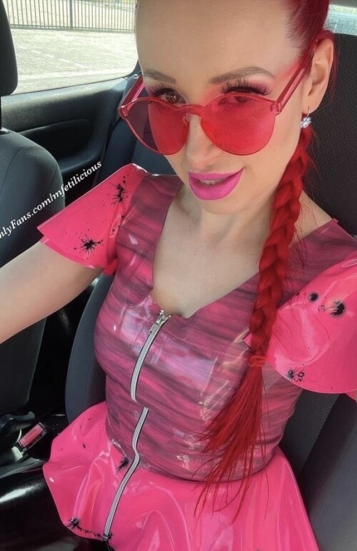 Rosa-Gummi-Anna-Rosenmuller.jpeg