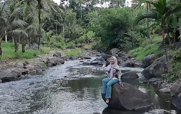 WISATA PESAWARAN - Potret Amandadi Riverside di Kabupaten Pesawaran, Lampung, Selasa (2/12/2025).