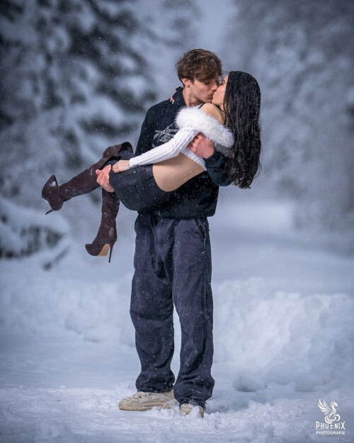 lederlegins655📷 @phoenixphotografie~very hot; indeed that boys will fallin love