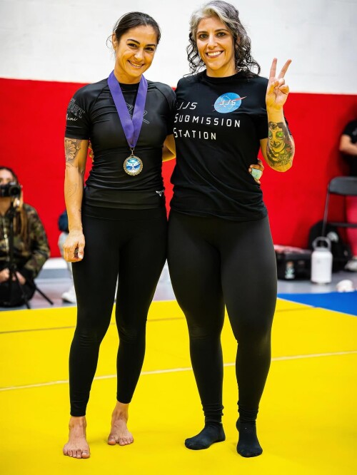LEGINS JIUjitsu876@jiu.jitsu.sisterhood