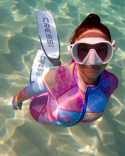 SUR DIVE447MERMAID💗 🧜🏼 ♀️ @lara underwater 🩱 @mermaidprotector 🤿 @cressi.es